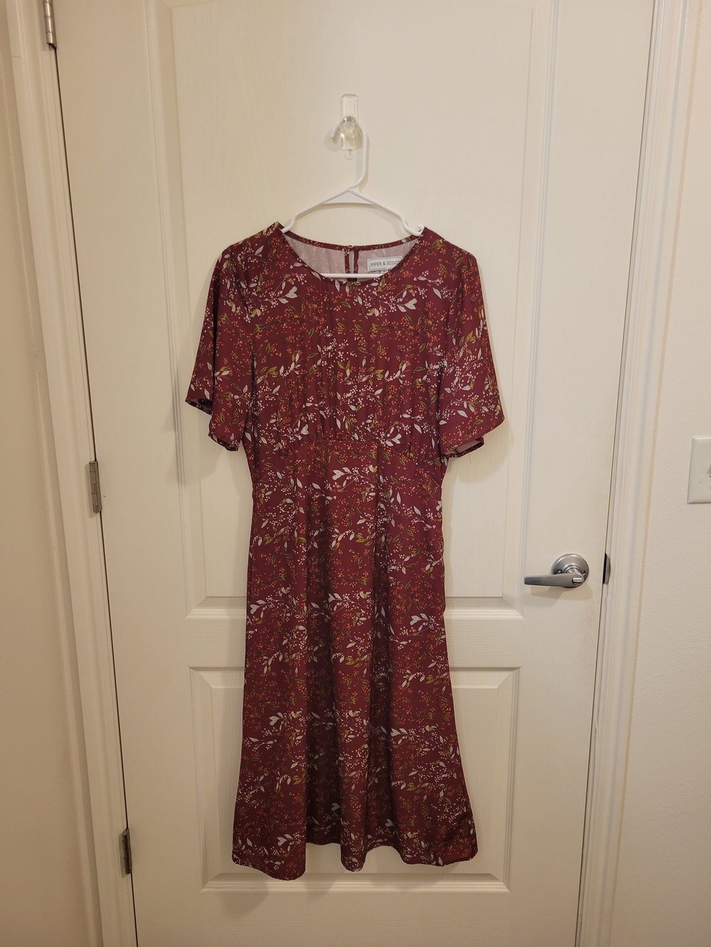 Floral Midi Dress in Burgundy with Short Sleeves -
